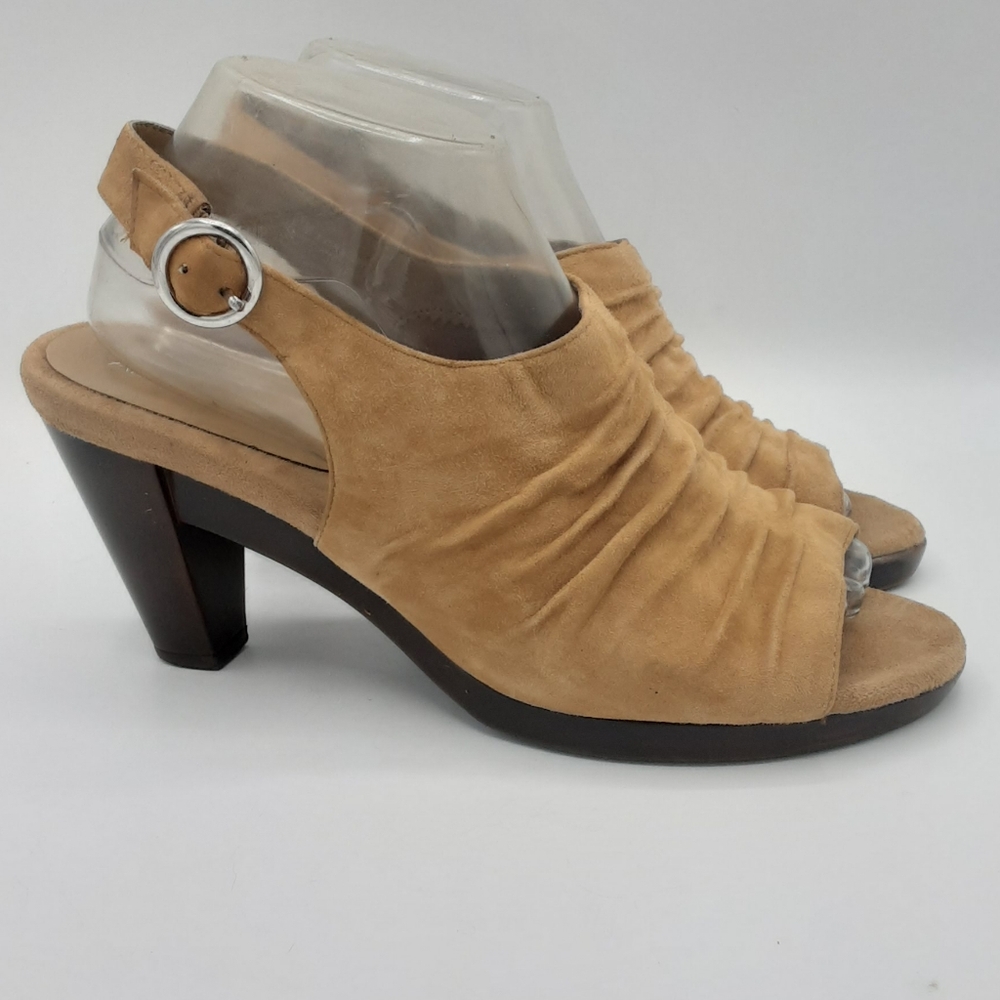 Aerosoles Even Score Suede Tan Peep Toe Heeled Sandals.